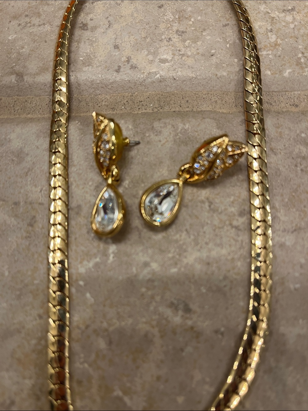Vintage Gold with Clear Stone Necklace and Earrings - Picture 4 of 6